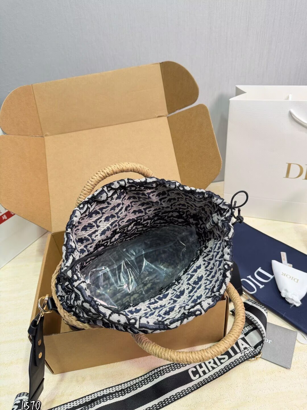 ディオール Dior カゴバッグ バスケットバッグ 2WAY トートバッグ 刺繍ロゴ レディース 送料込み - 画像 6