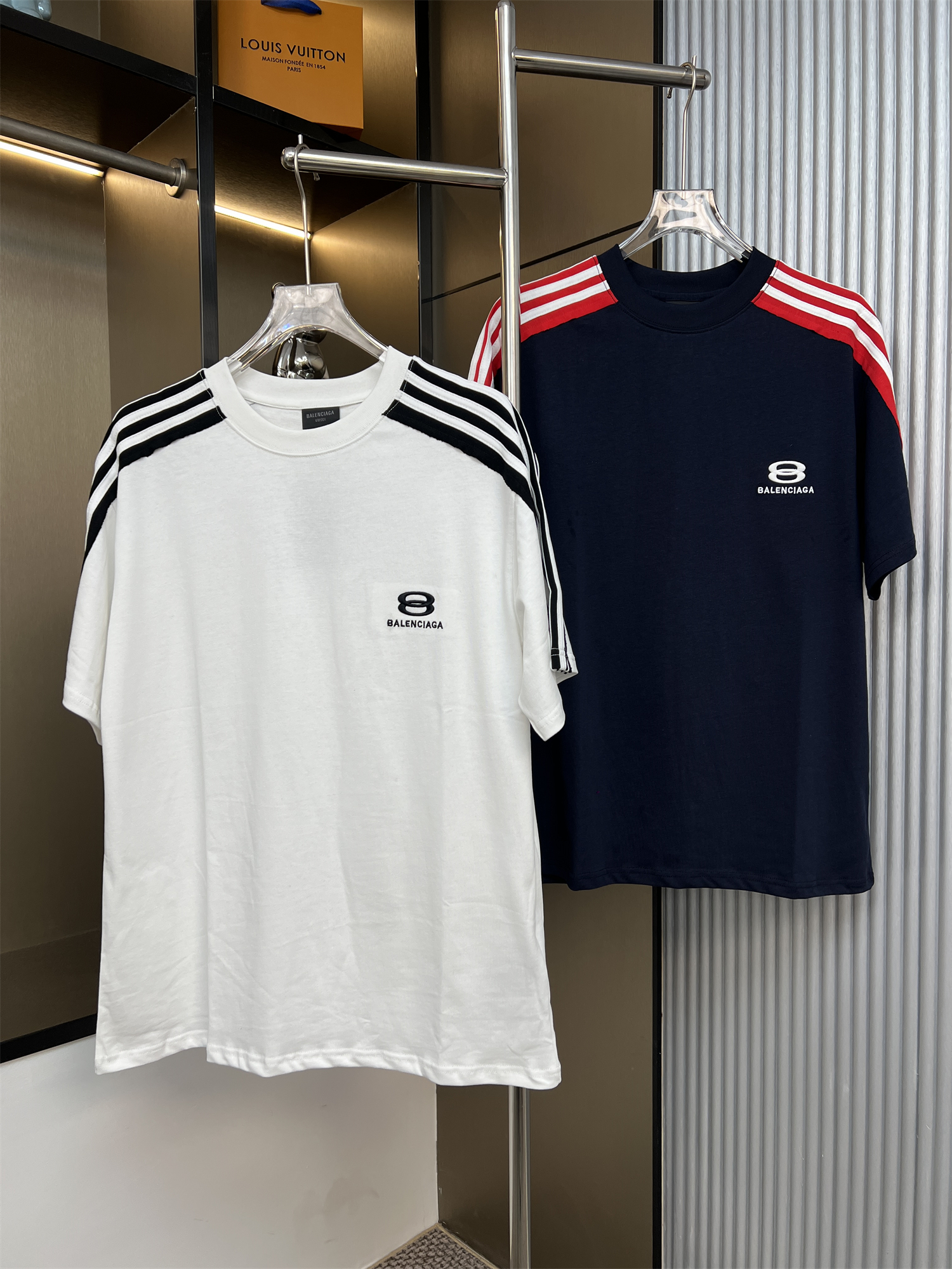 バレンシアガ　BALENCIAGA　Tシャツ　半袖シャツ　おしゃれ　夏　 ゆったり　T-shirt　刺繍　クールネック　2色　S-XL