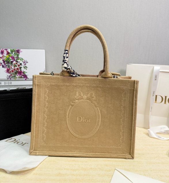 新作　人気の長く愛用　Dior Book Tote　ディオール　ブックトート　レディース　トートバッグ　ショルダーバッグ　上品　ストラップ付き　5種類 - 画像 8