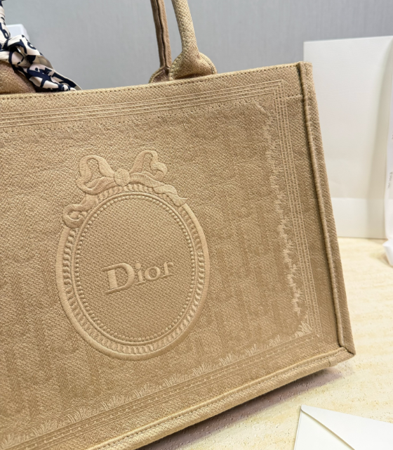 新作　人気の長く愛用　Dior Book Tote　ディオール　ブックトート　レディース　トートバッグ　ショルダーバッグ　上品　ストラップ付き　5種類 - 画像 10