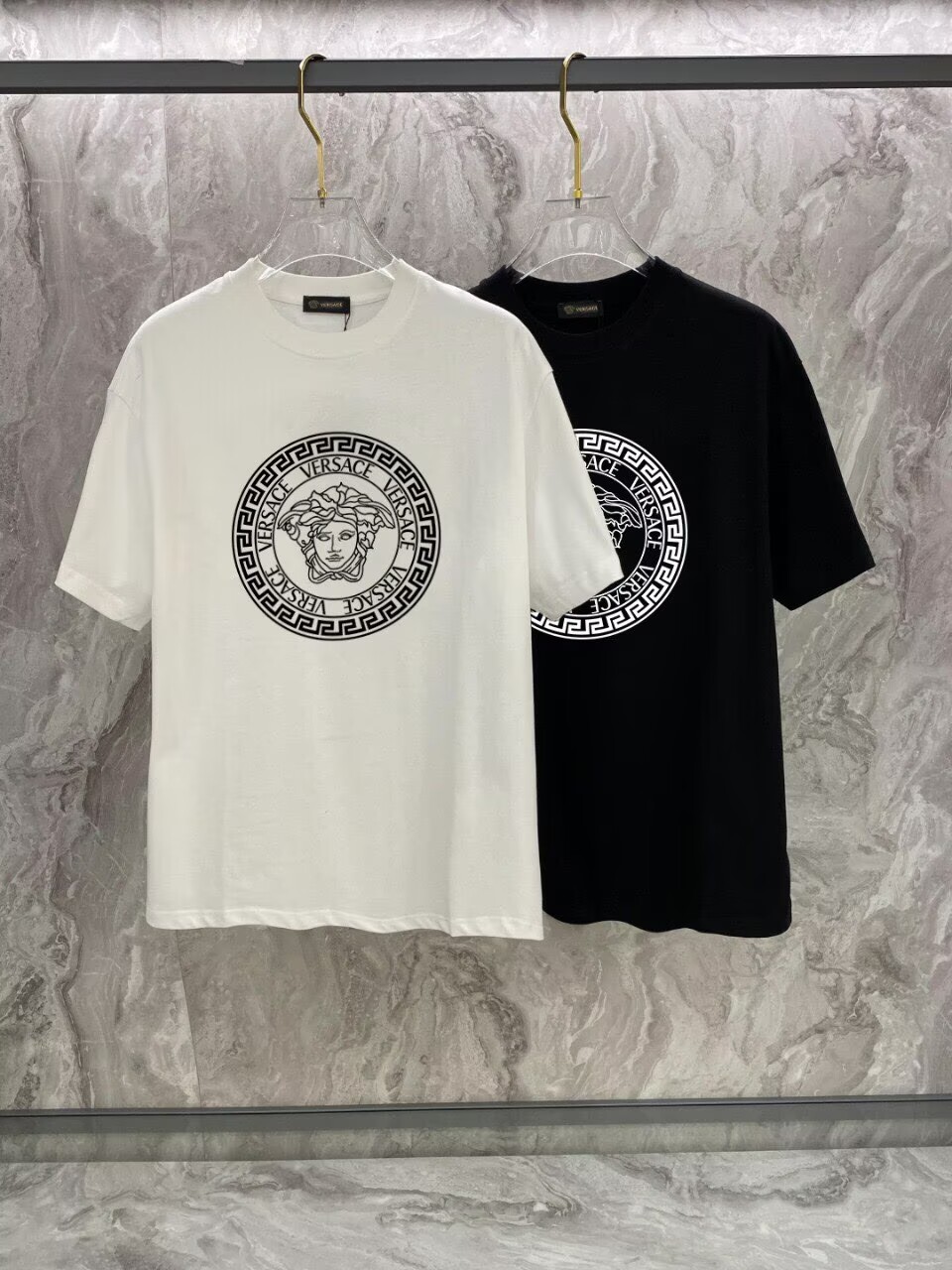 ヴェルサーチ　Versace　半袖シャツ　プリントシャツ　クルーネック　Tシャツ　T-shirt　3色　メンズ - 画像 2