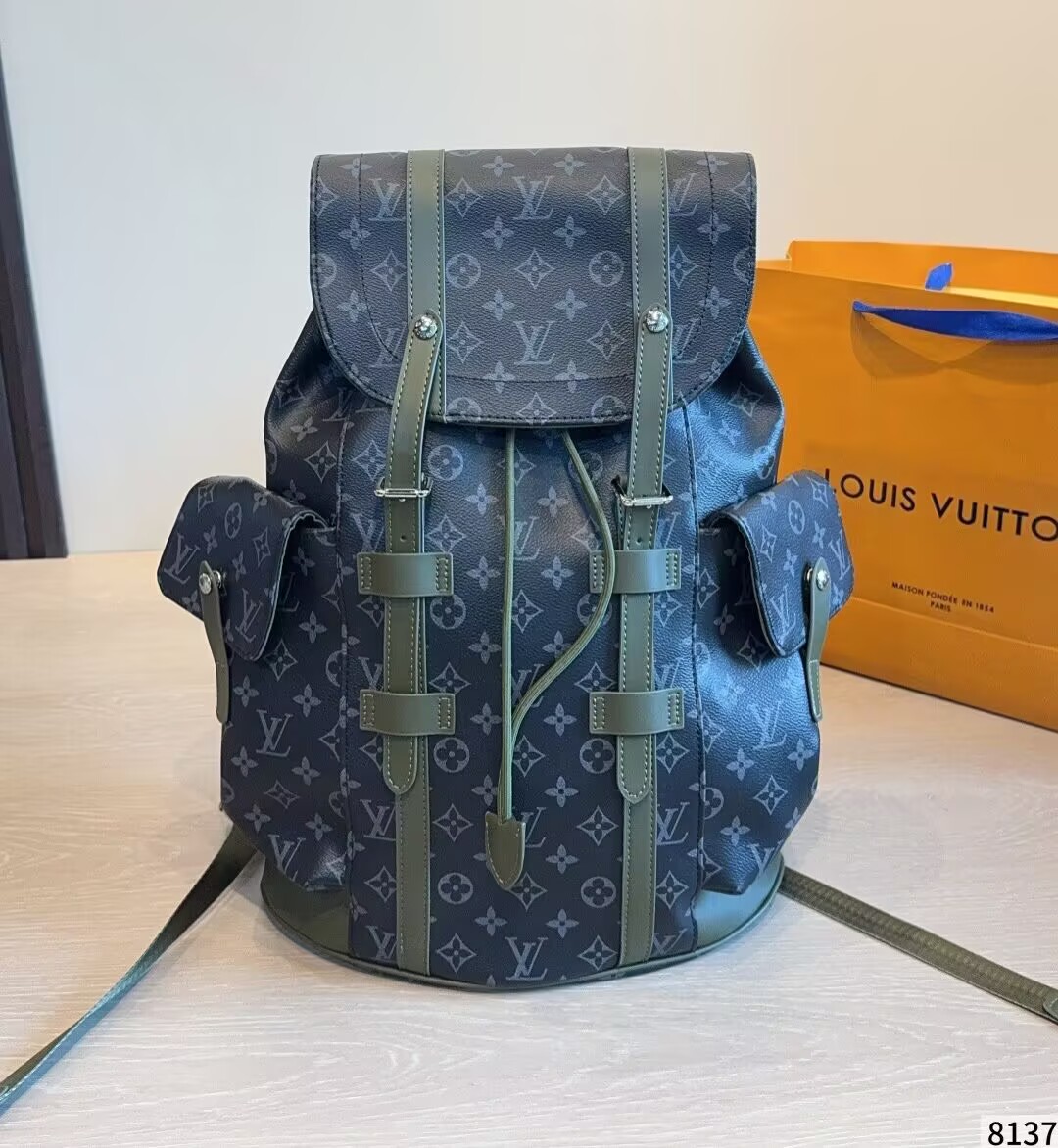 新品　ルイヴィトン　LOUIS VUITTON　クリストファー MM　リュックサック　バックパック　フォールコレクション　メンズバッグ