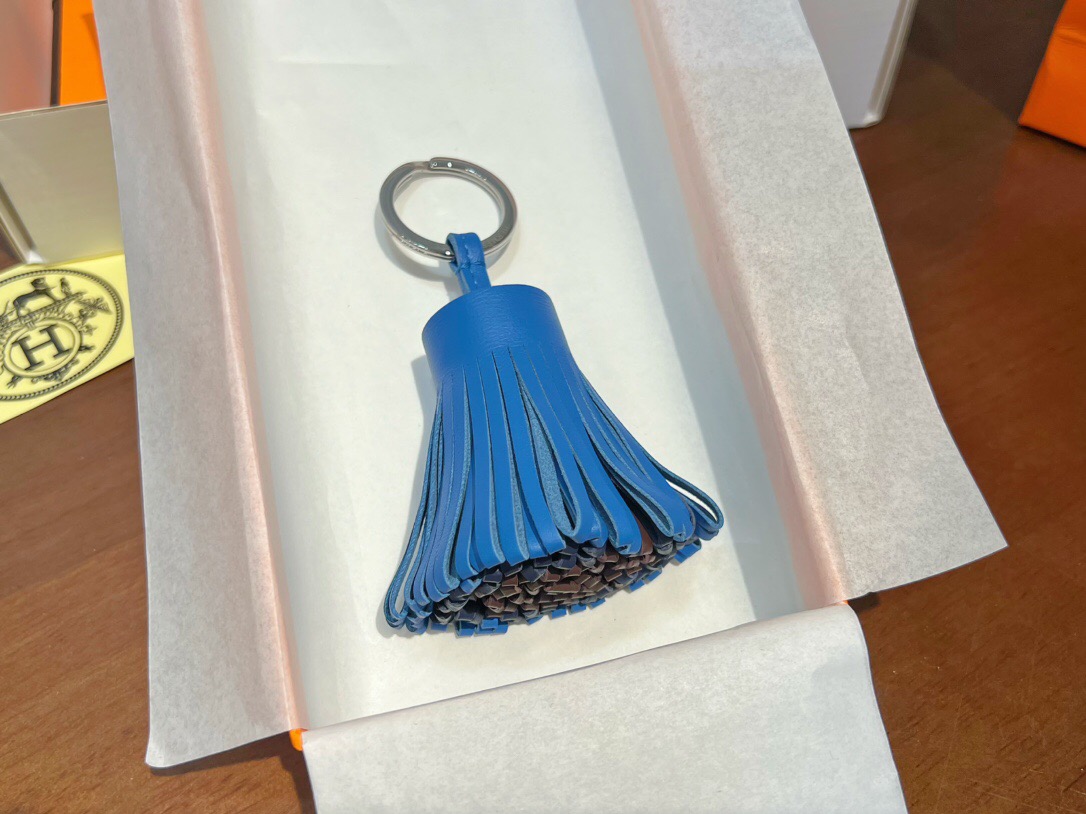 エルメス	カルメン キーホルダー HERMES Carmen uno-dos key ring キーリング レディース レザーフリンジキーリング　シルバー金具 - 画像 3