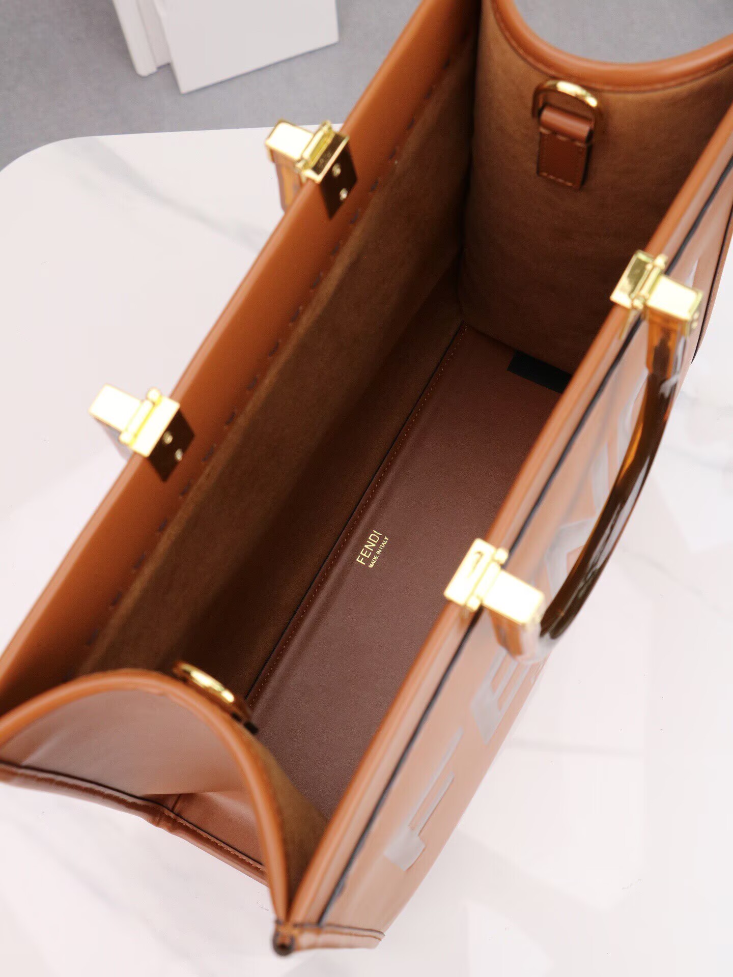 FENDI　フェンディ　サンシャイン ミディアム　shine tote　レザーショッパー　トートバッグ　手提げ　ショルダーバッグ　3色選択可 - 画像 8