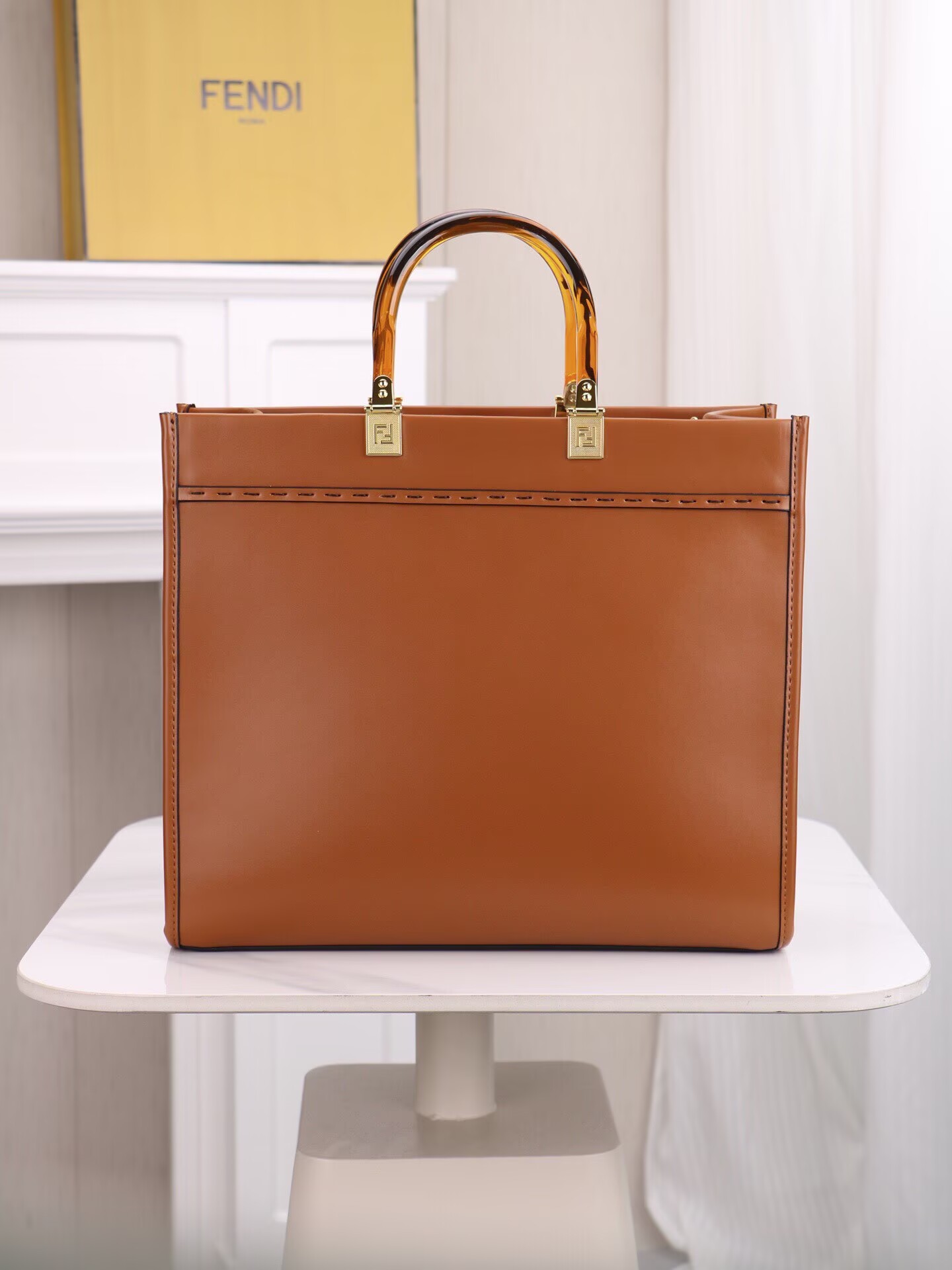 FENDI　フェンディ　サンシャイン ミディアム　shine tote　レザーショッパー　トートバッグ　手提げ　ショルダーバッグ　3色選択可 - 画像 5