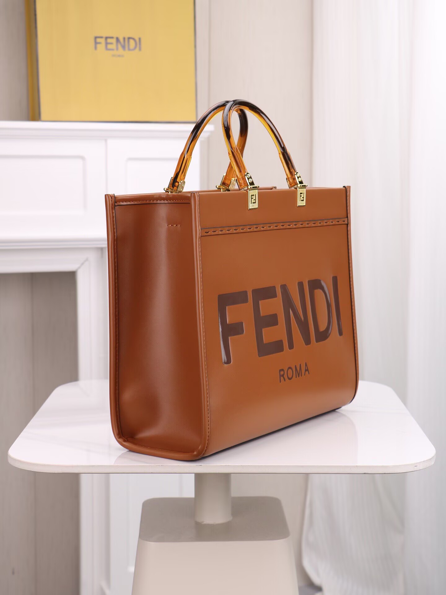 FENDI　フェンディ　サンシャイン ミディアム　shine tote　レザーショッパー　トートバッグ　手提げ　ショルダーバッグ　3色選択可 - 画像 6