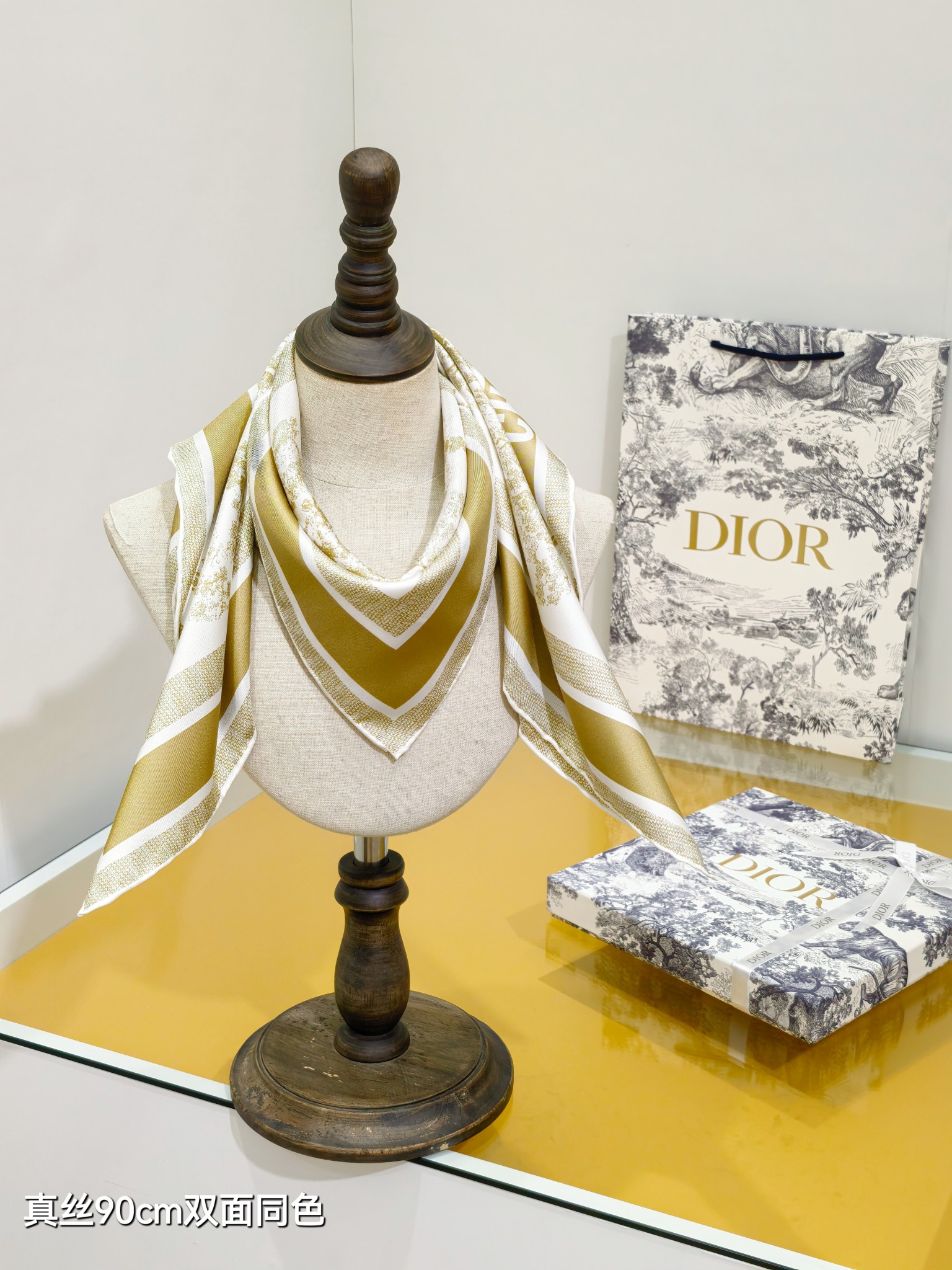 CHRISTIAN DIOR クリスチャンディオール スカーフ 真絲 90cm 動物柄 多色展開 - 画像 9