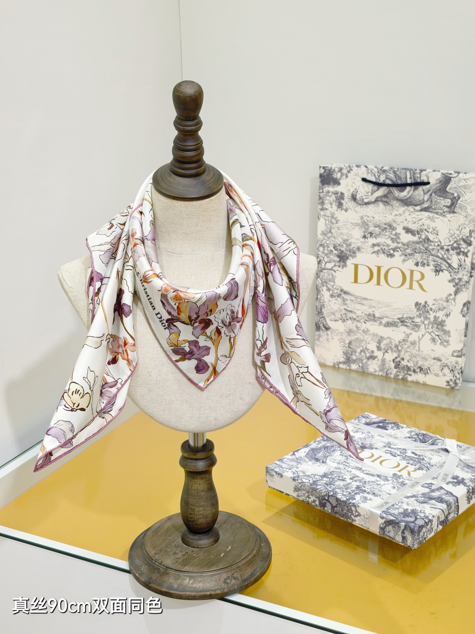 DIOR ディオール 正絹90cmスカーフ 双面同色 花柄 フラワーデザイン 多色展開 - 画像 2
