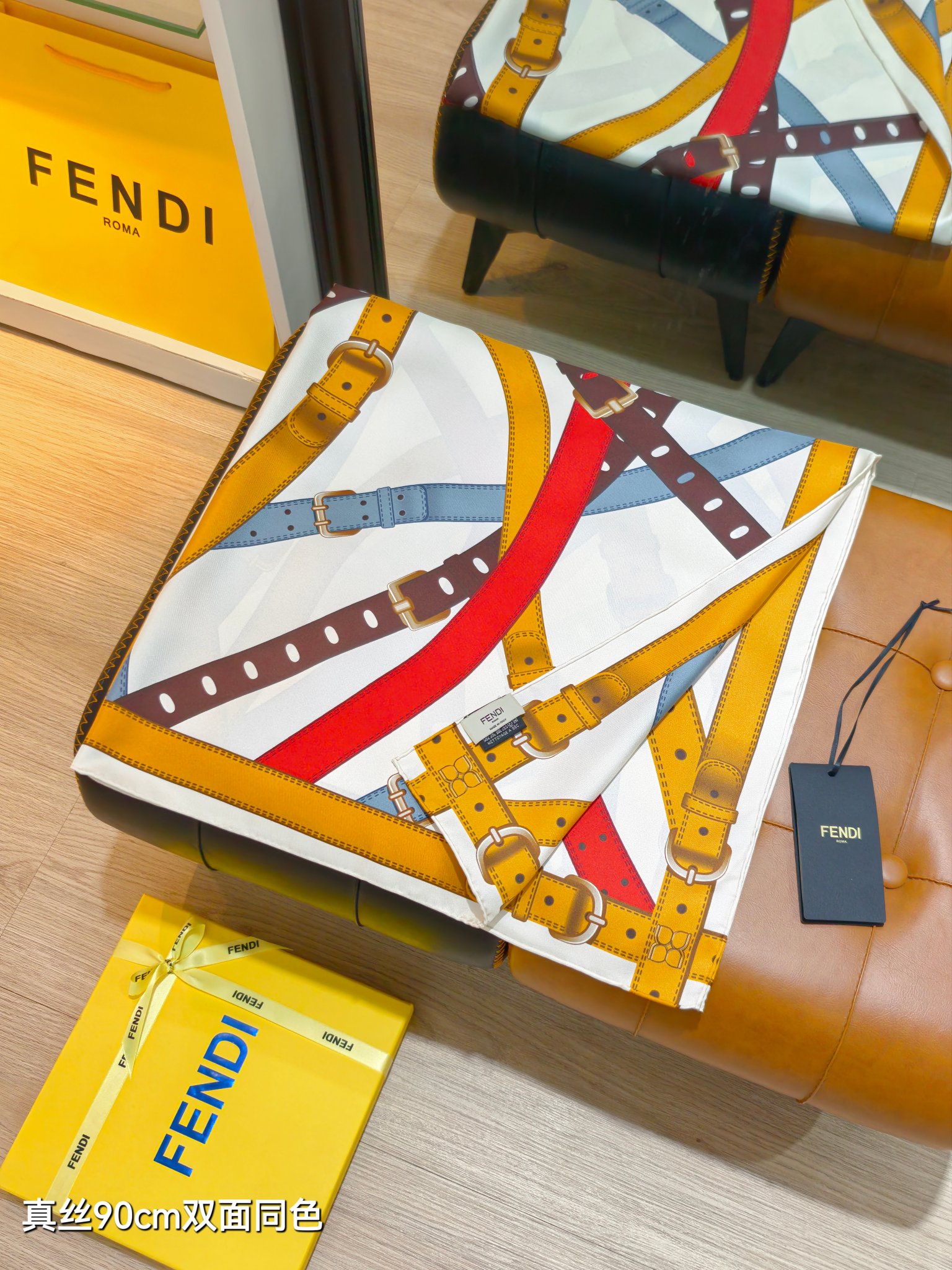 FENDI フェンディ 90cm正方形スカーフ 真丝双面同色 多色展開 - 画像 2