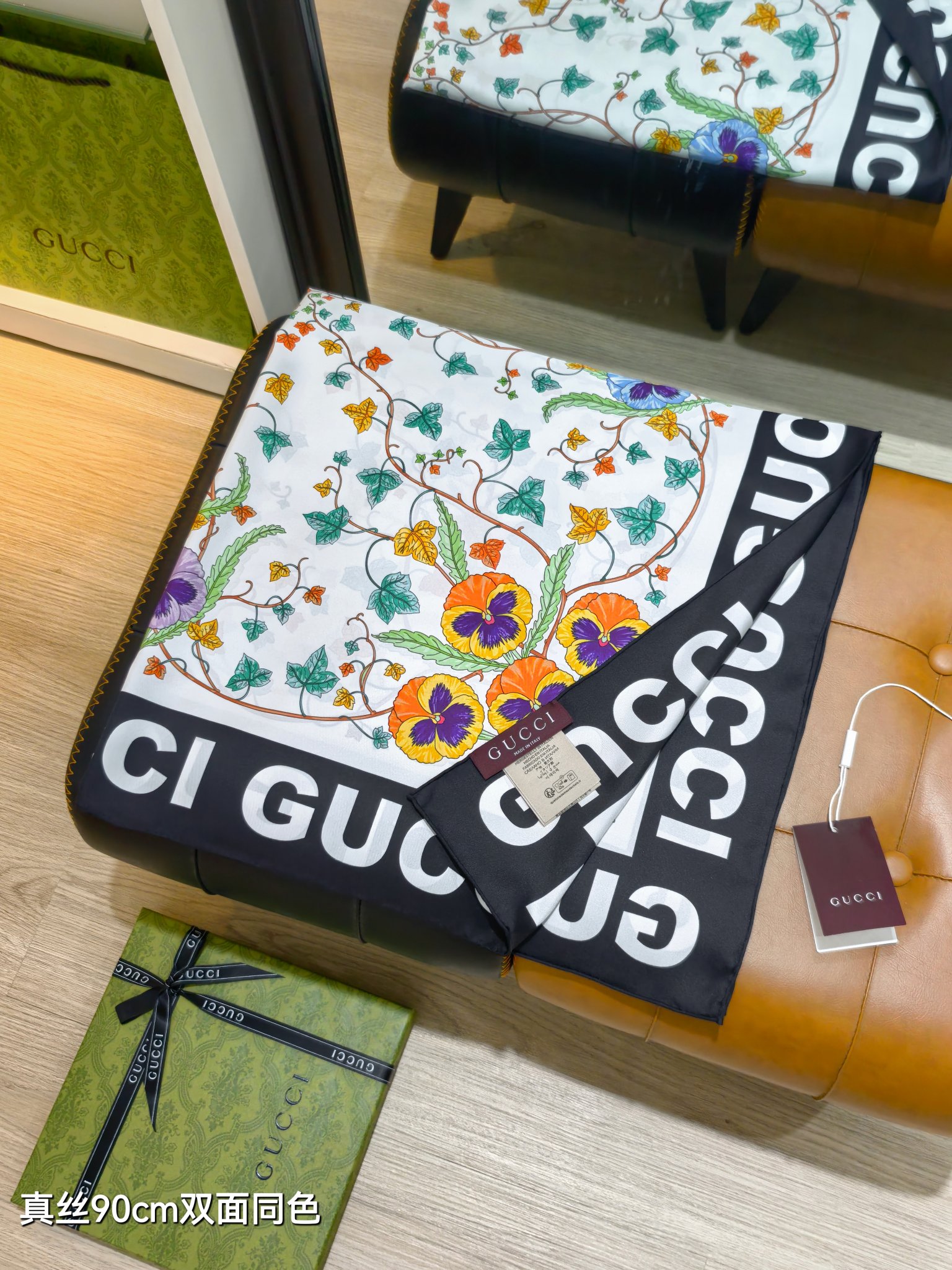 GUCCI グッチ スカーフ シルク90cm双面同色 フラワー柄 多色展開 - 画像 2