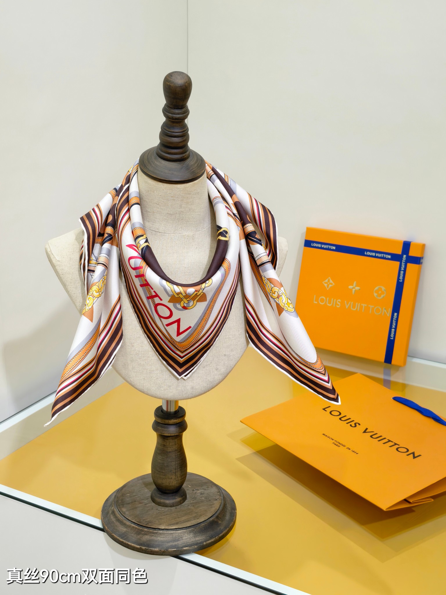 LOUIS VUITTON ルイ・ヴィトン スカーフ 真絲 90cm 双面同色 多色展開 - 画像 3