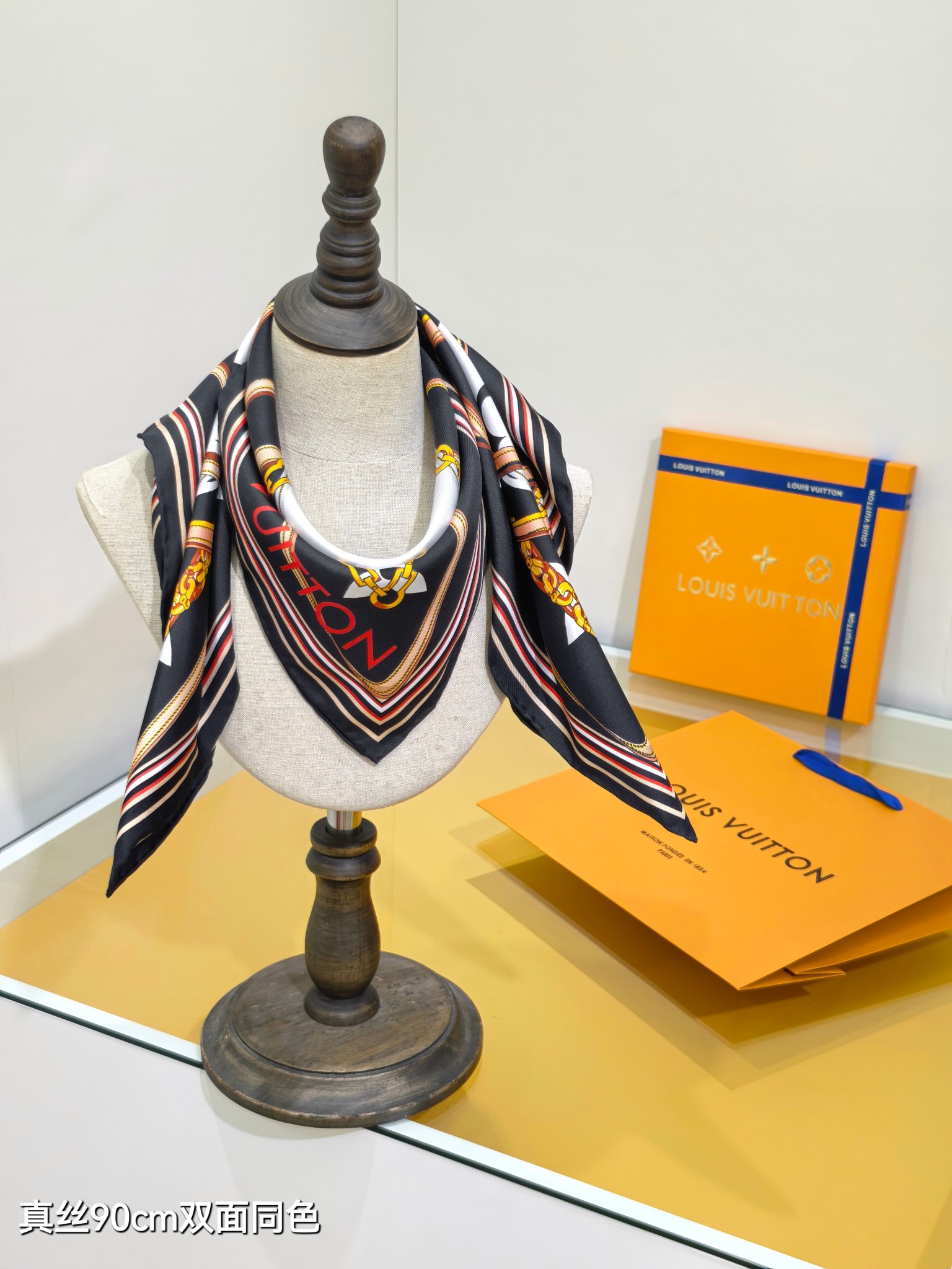 LOUIS VUITTON ルイ・ヴィトン スカーフ 真絲90cm双面同色 全3色 - 画像 3