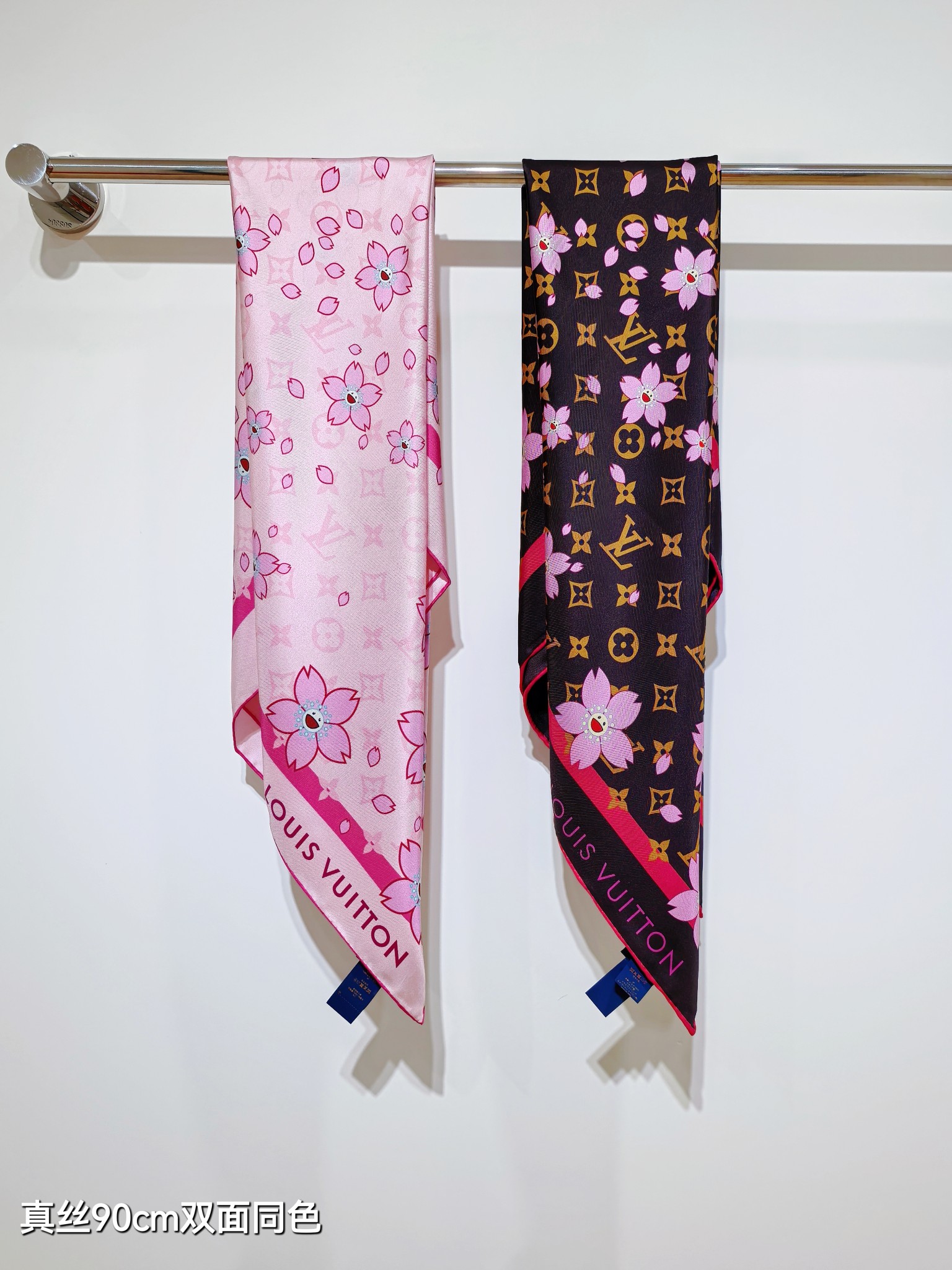 LOUIS VUITTON ルイ・ヴィトン シルクスカーフ 90cm 両面同色 多色展開