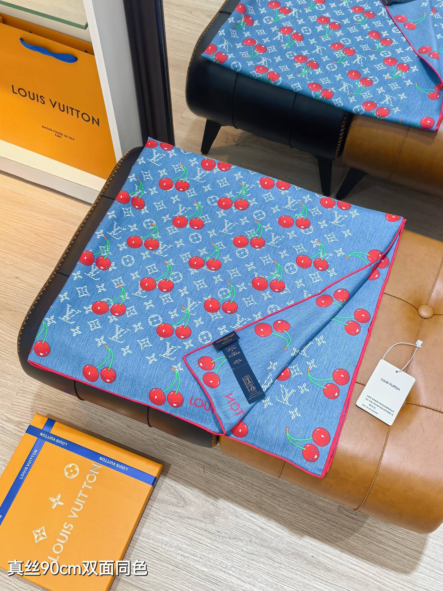 LOUIS VUITTON ルイヴィトン シルクスカーフ チェリー柄 真絲 90cm 多色展開 - 画像 5