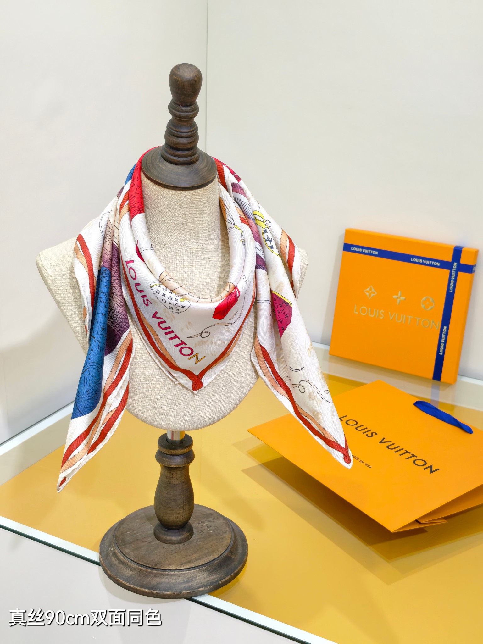 LOUISVUITTON ルイヴィトン シルクスカーフ 90cm 両面同色 多色展開 - 画像 3