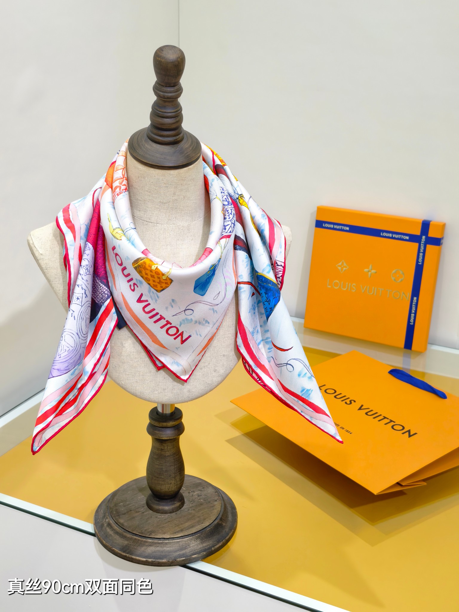 LOUISVUITTON ルイヴィトン シルクスカーフ 90cm 両面同色 多色展開 - 画像 6