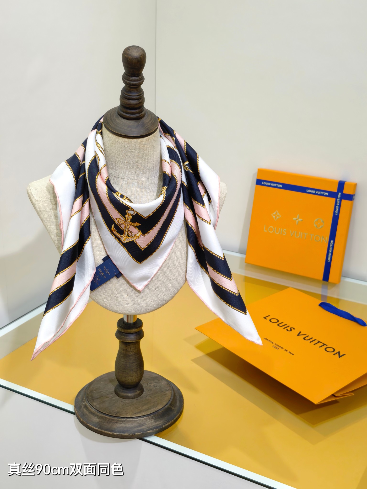 LOUIS VUITTON ルイ・ヴィトン スカーフ シルク 90cm LV柄 全4色 - 画像 5
