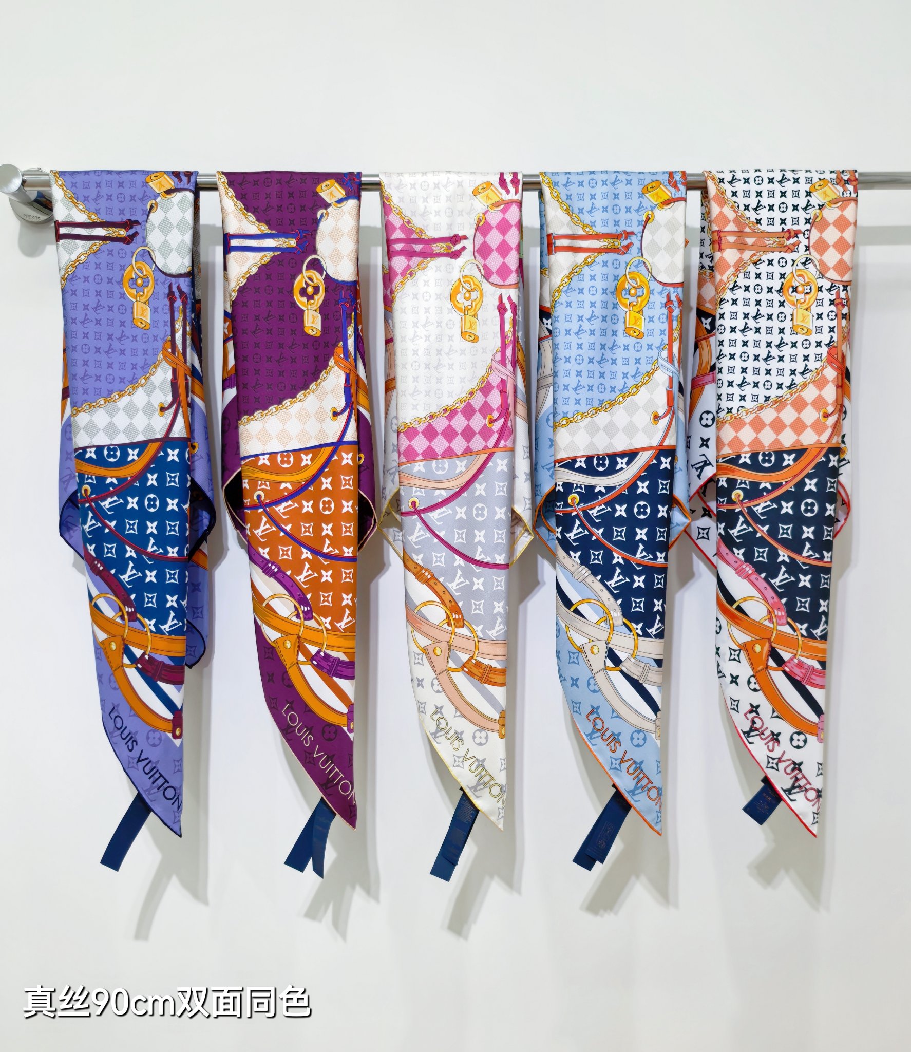 LOUIS VUITTON ルイヴィトン スカーフ 真絲90cm双面同色 多色展開 - 画像 4