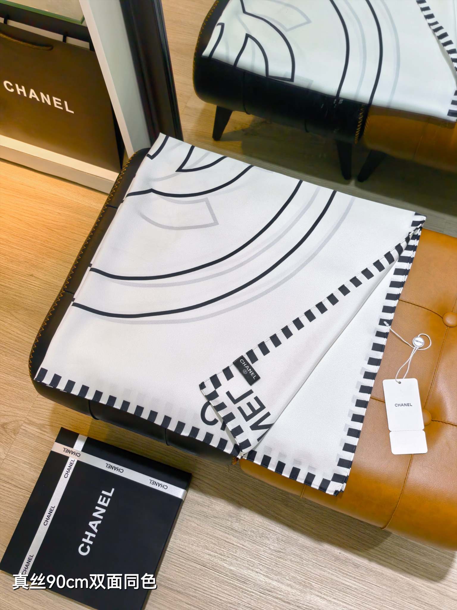 CHANELシャネルシルクスカーフ90cm両面同色通勤全2色 - 画像 3