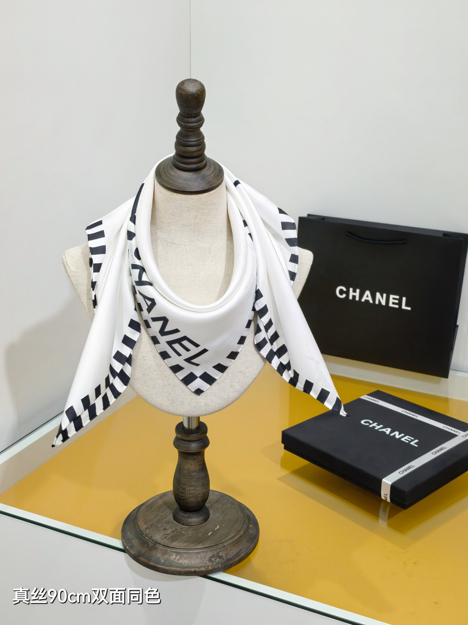 CHANELシャネルシルクスカーフ90cm両面同色通勤全2色 - 画像 4