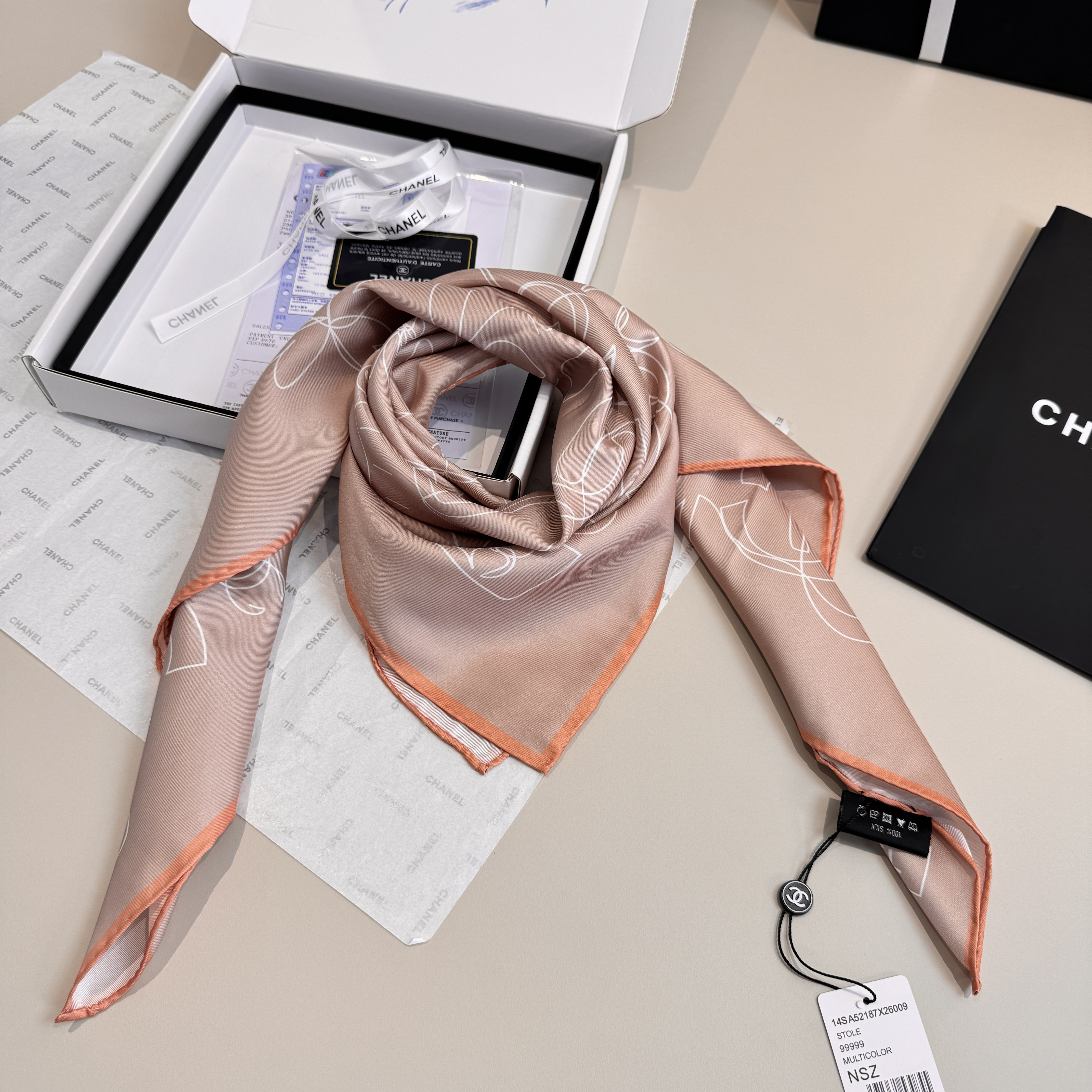 CHANEL シャネル スクエアスカーフ シルク 線描デザイン 通勤 多色展開 - 画像 2