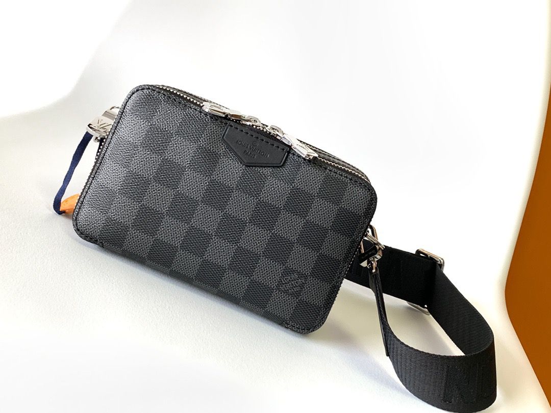 【イケメンズ】LouisVuitton アルファ・ウエアラブル ウォレット アルファ・ウェアラブル ウォレット LV Aerogram｜ルイ