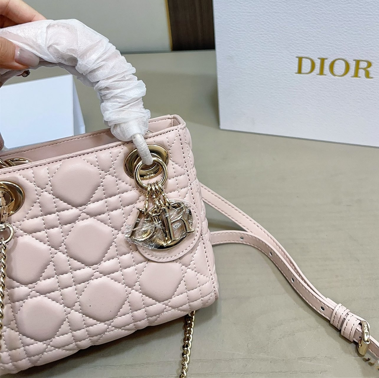 Dior 24AW Lady Dior Mini レザーショルダー/トートバック Lady Dior ディオール ハンドバッグ ショルダーバッグ レディ