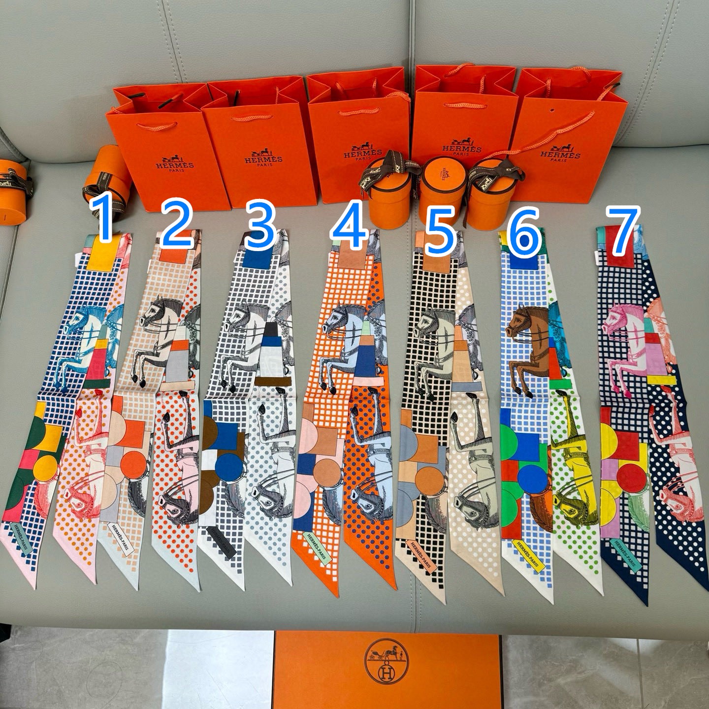 エルメス　Hermes　Twilly　ツイリー　馬柄ツイリー　上品カラー　　細長リボンスカーフ　レディース　バッグスカーフ　7点