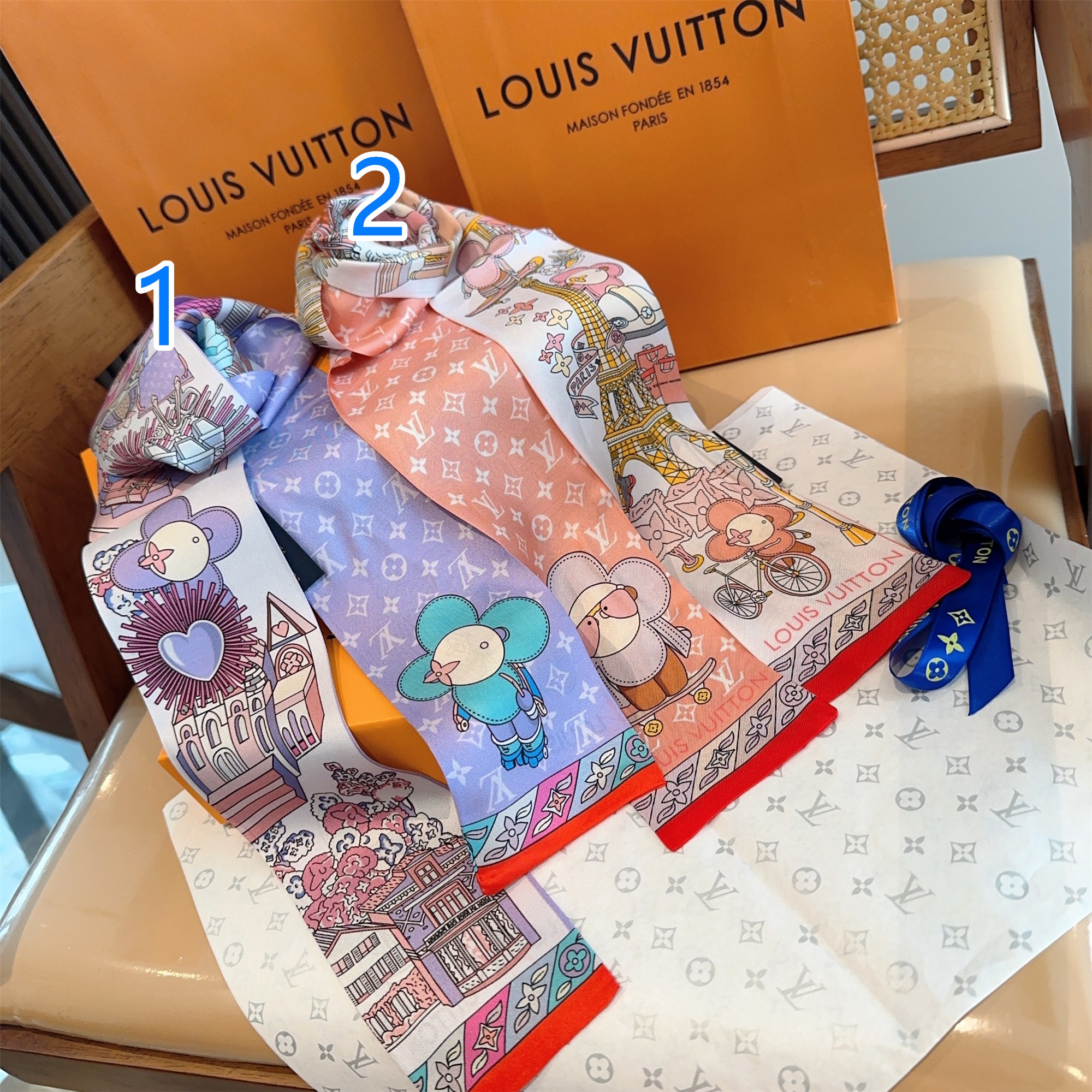 LOUIS VUITTON　ルイヴィトン　ハイドアンドシークバンドー　ハンドル　モノグラム　 細長リボンスカーフ　ツイリースカーフ