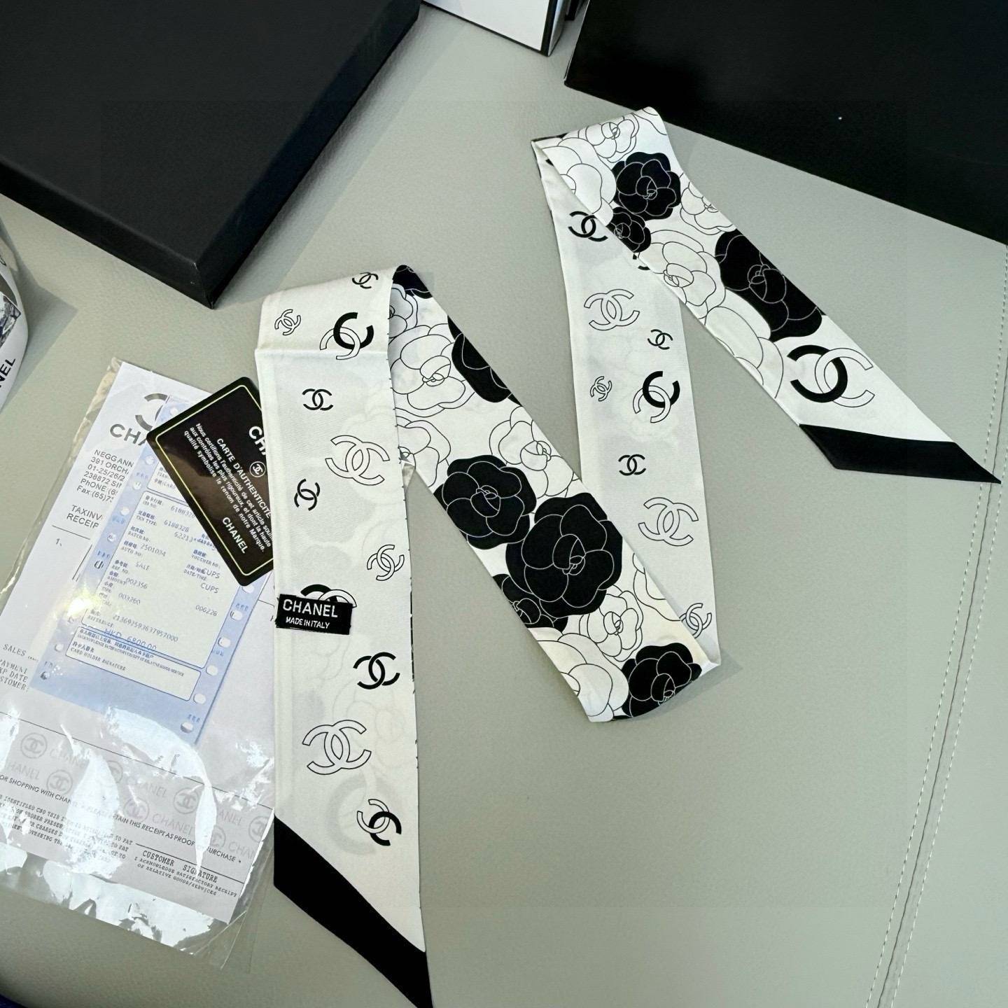 CHANEL シャネル ロゴカメリア柄 ロングリボン ブラック ホワイト - 画像 1
