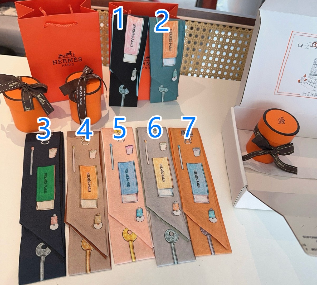 エルメス　Hermes　Twilly　ツイリー 　細スカーフ　上品カラー　細長リボンスカーフ　レディース　バッグスカーフ　7点