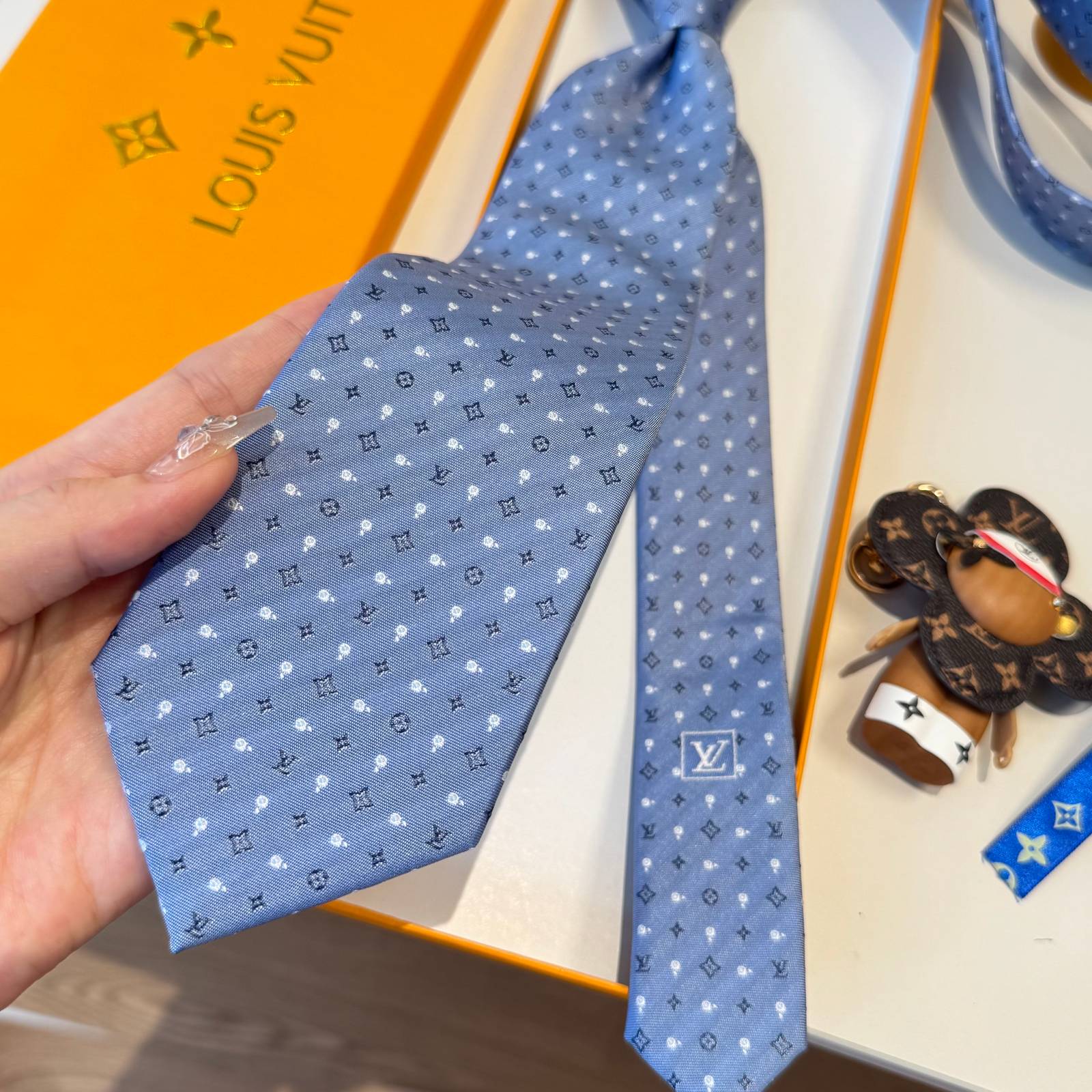 LOUIS VUITTON ルイヴィトン モノグラム柄 ネクタイ ブルー - 画像 5