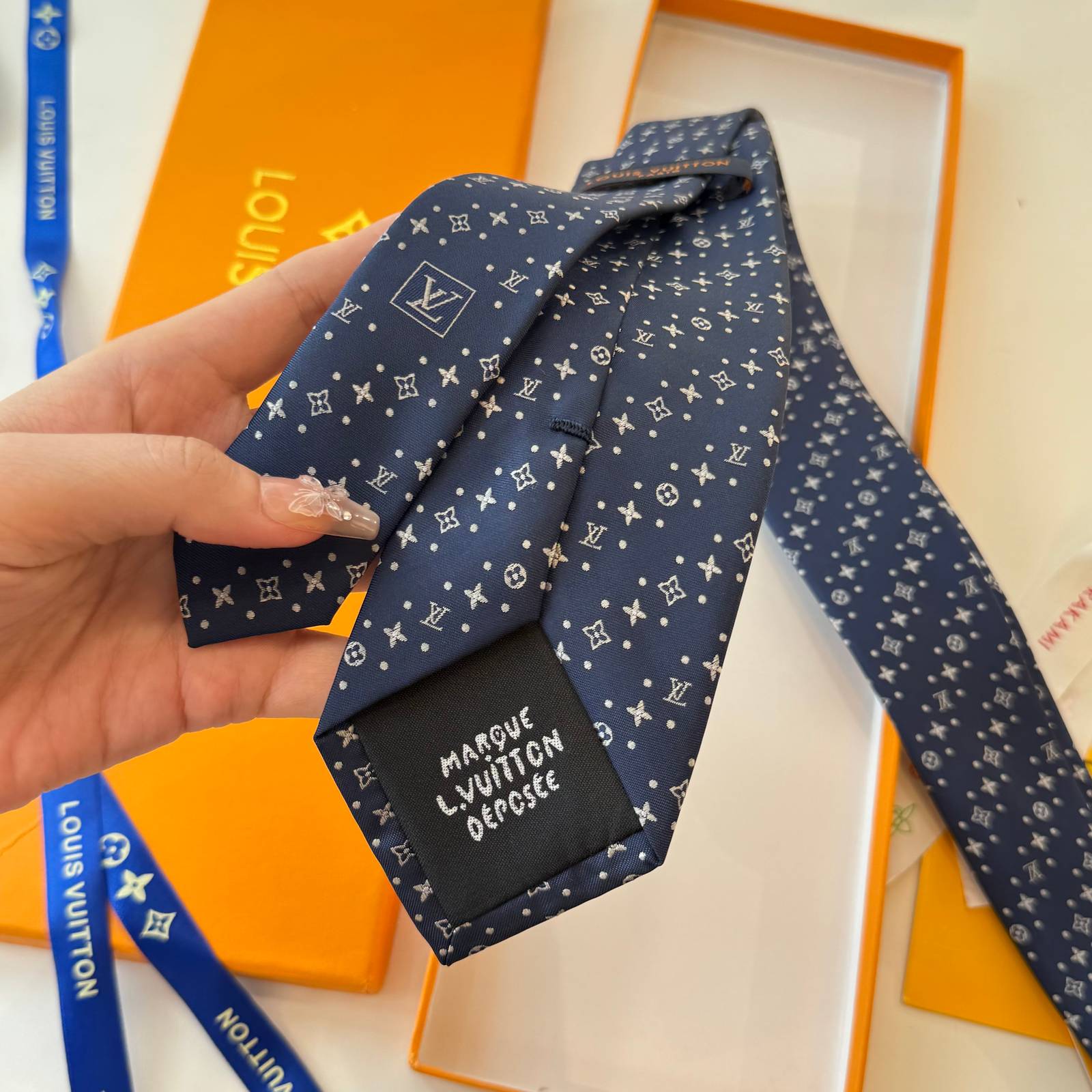 Louis Vuitton ルイヴィトン ネクタイ モノグラム柄 ネイビー - 画像 4