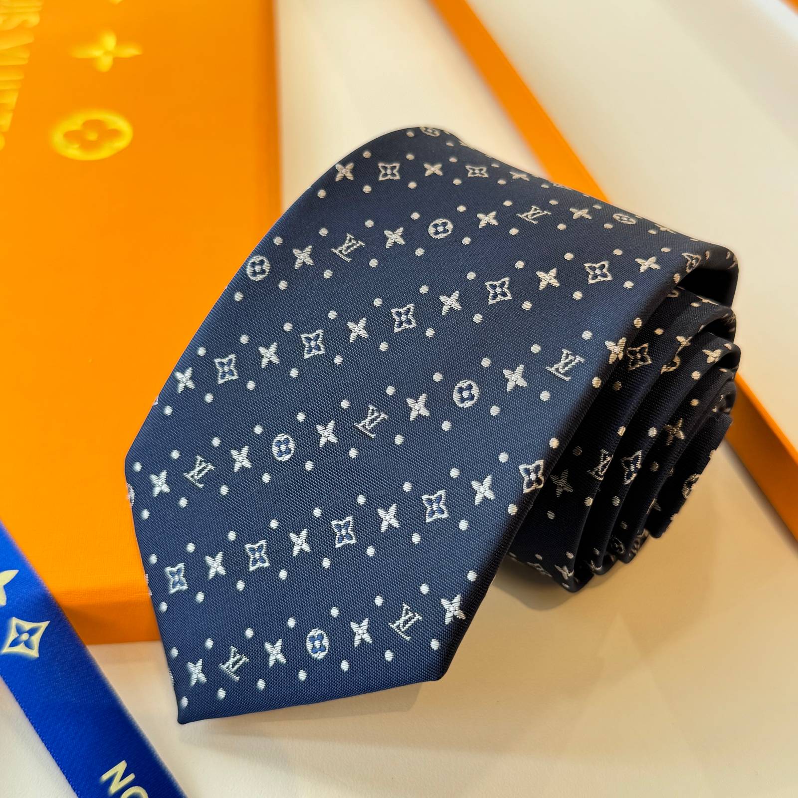 Louis Vuitton ルイヴィトン ネクタイ モノグラム柄 ネイビー - 画像 6