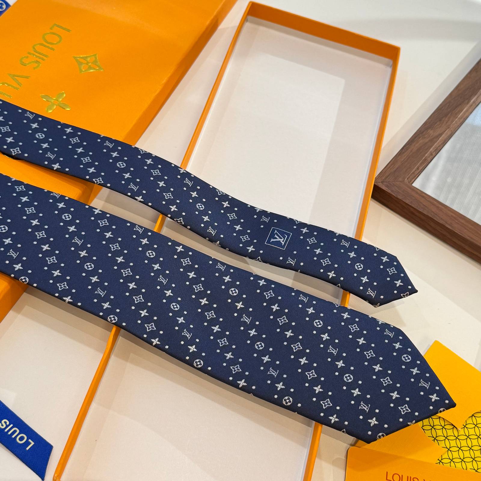 Louis Vuitton ルイヴィトン ネクタイ モノグラム柄 ネイビー - 画像 7