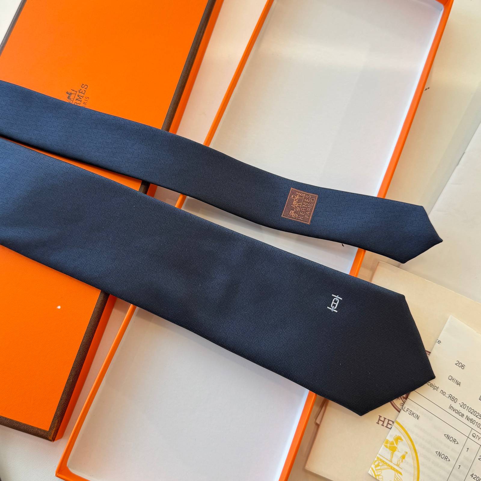 HERMES エルメス ネクタイ シルク Hロゴ 細柄 多色展開 - 画像 6