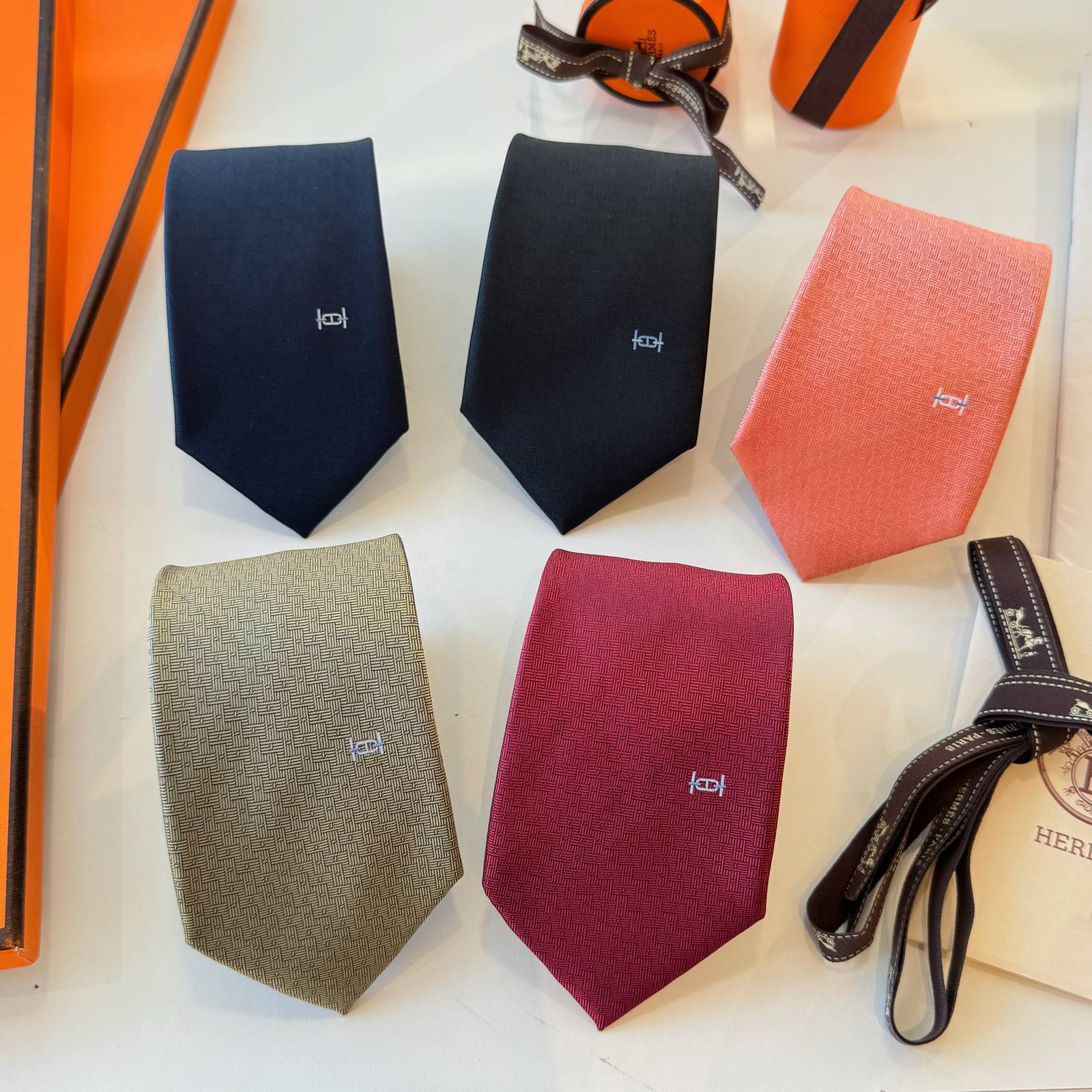 HERMES エルメス メンズネクタイ ワインレッド Hマーク - 画像 10