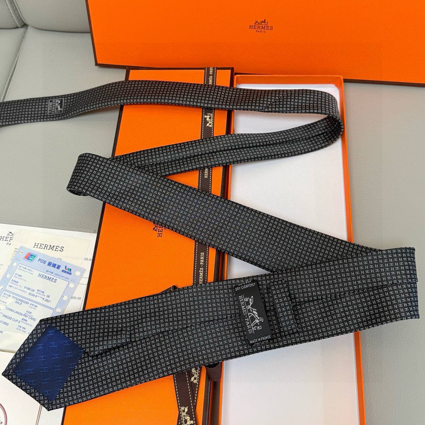HERMES エルメス ネクタイ Hマーク柄 シルク 濃紺 - 画像 5