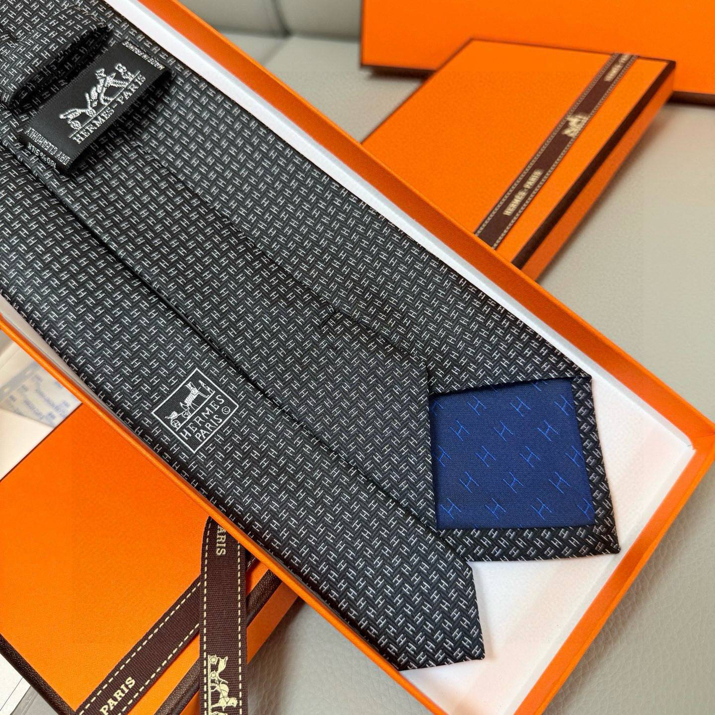 HERMES エルメス ネクタイ Hマーク柄 シルク 濃紺 - 画像 6