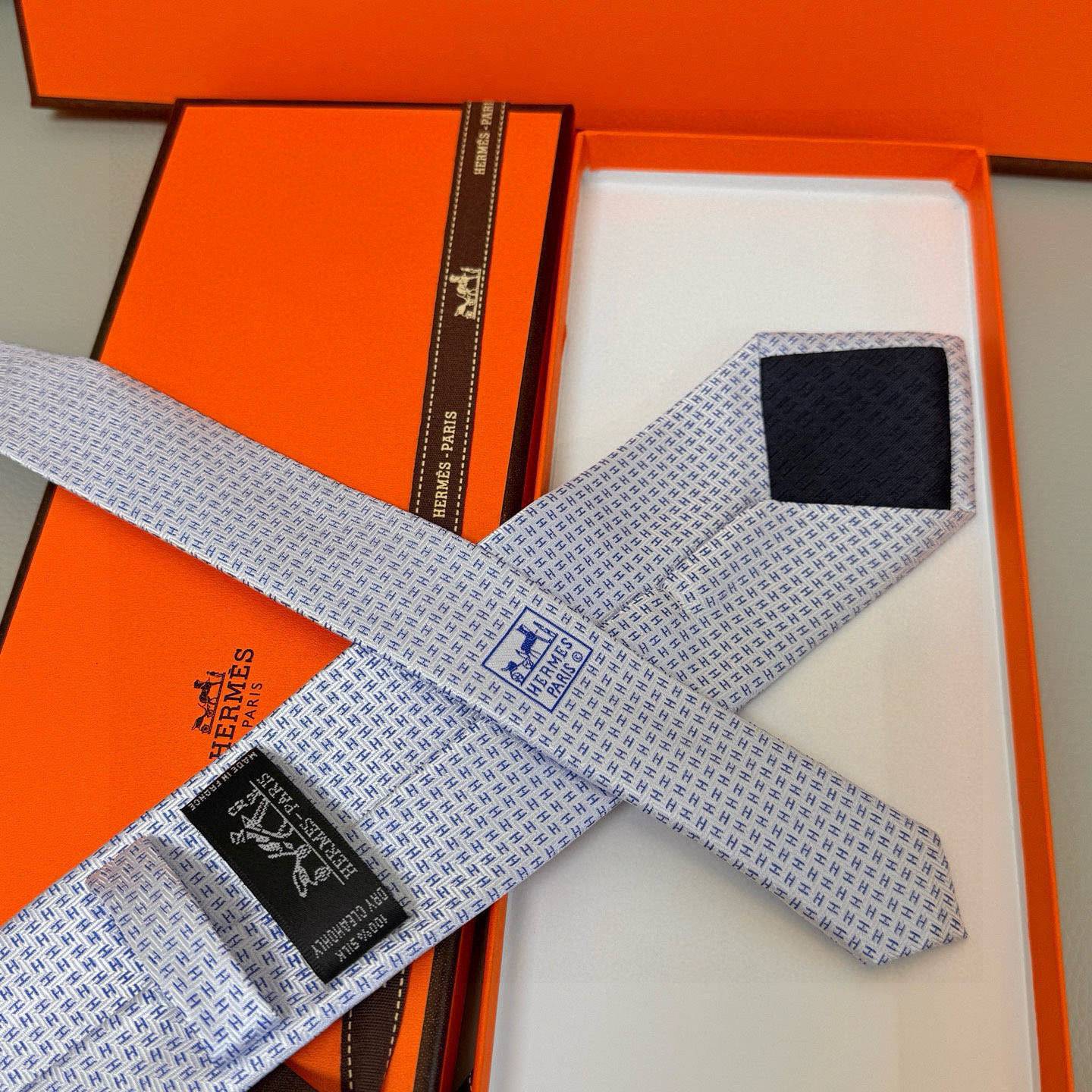 HERMES エルメス ネクタイ Hマーク柄 シルク 濃紺 - 画像 14