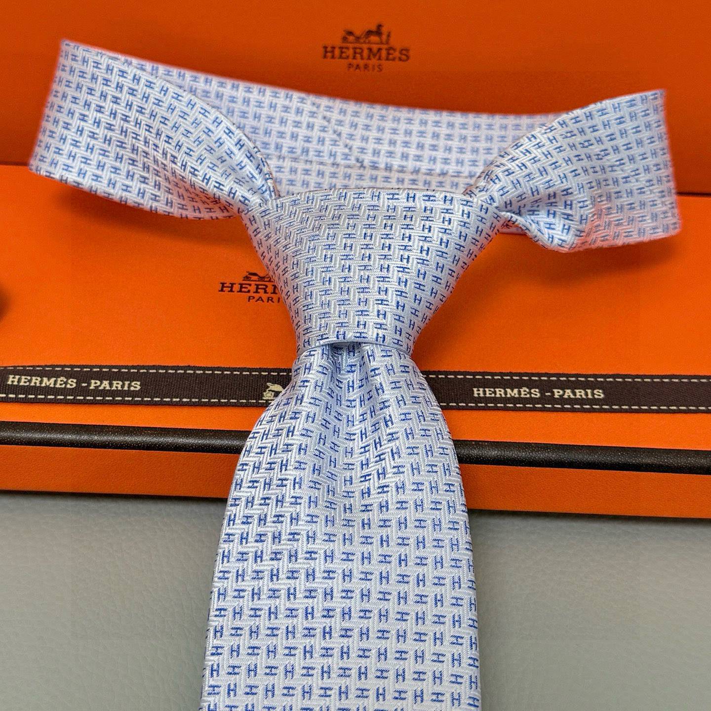 HERMES エルメス ネクタイ Hマーク柄 シルク 濃紺 - 画像 16