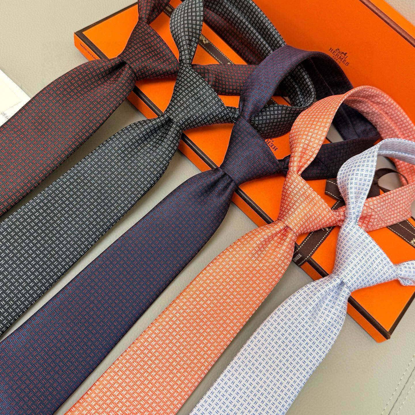 HERMES エルメス ネクタイ Hマーク柄 シルク 濃紺 - 画像 17