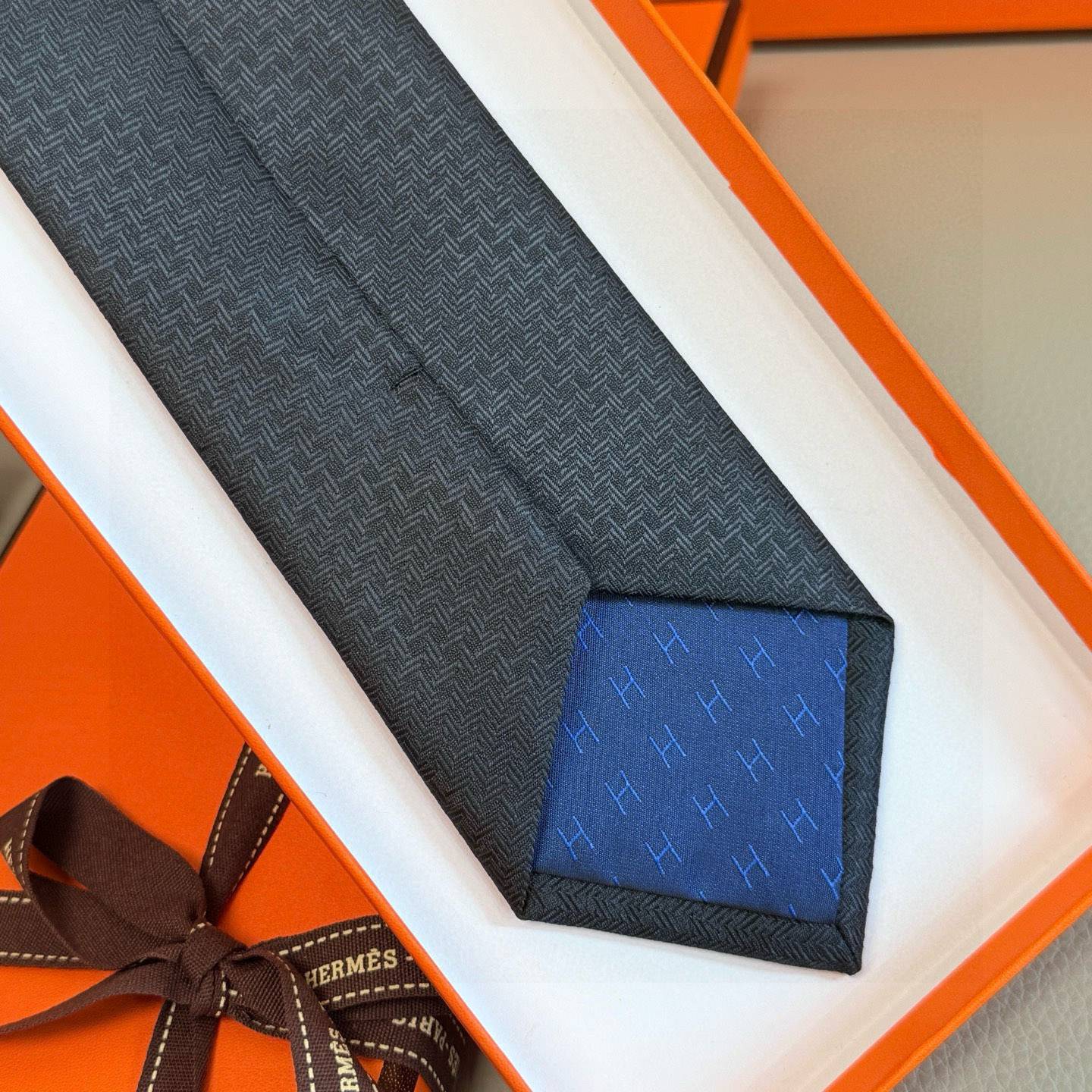 HERMES エルメス ネクタイ 100シルク 幾何学柄 ネイビー - 画像 5