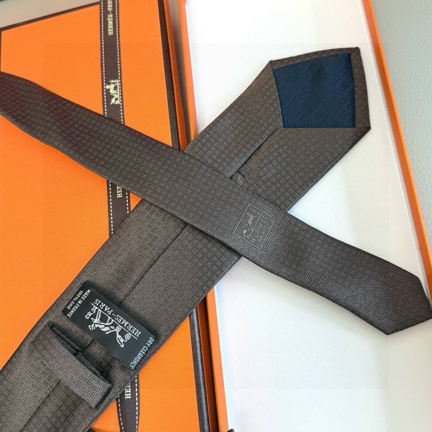 HERMES ネクタイ 100シルク H柄 ネイビー - 画像 14