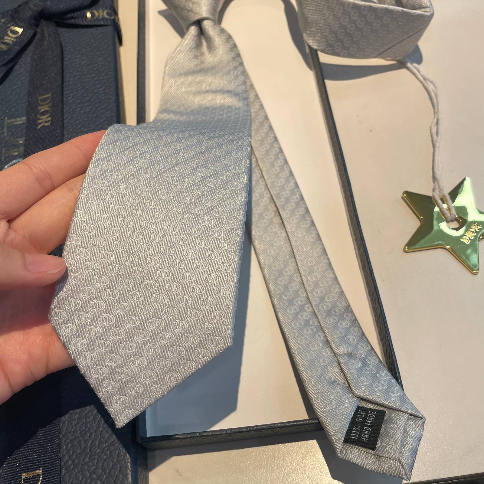 DIOR ディオール モノグラム柄 ネクタイ シルク調 ダークグレー - 画像 14