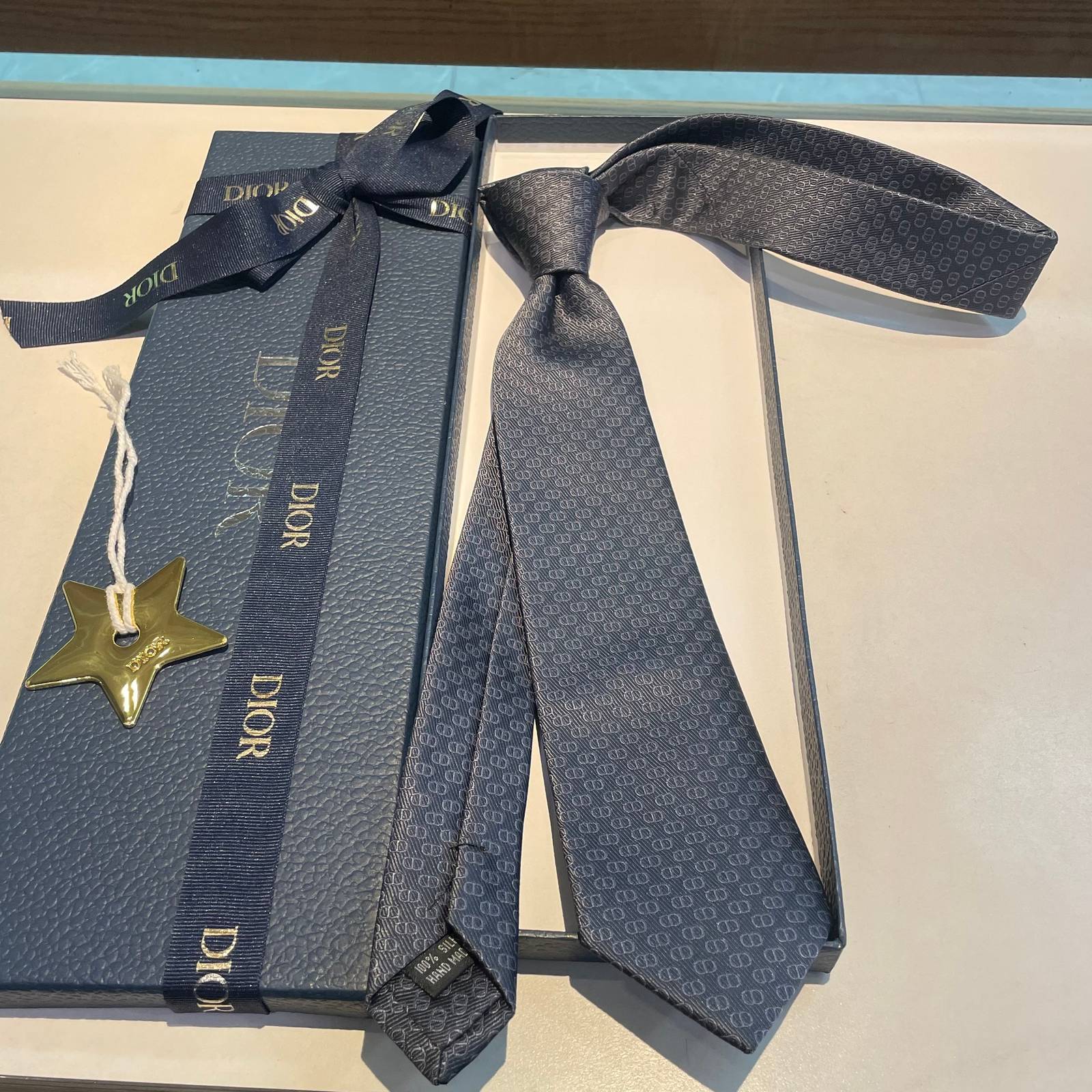 DIOR ディオール ネクタイ シルク CD オーバーレイ ネイビー