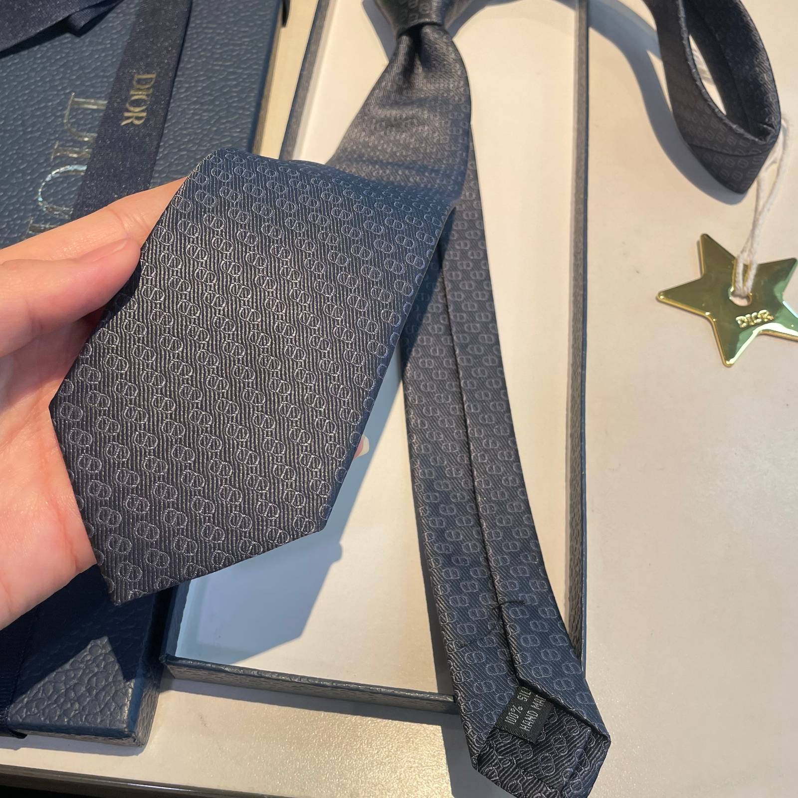 DIOR ディオール ネクタイ シルク CD オーバーレイ ネイビー - 画像 2