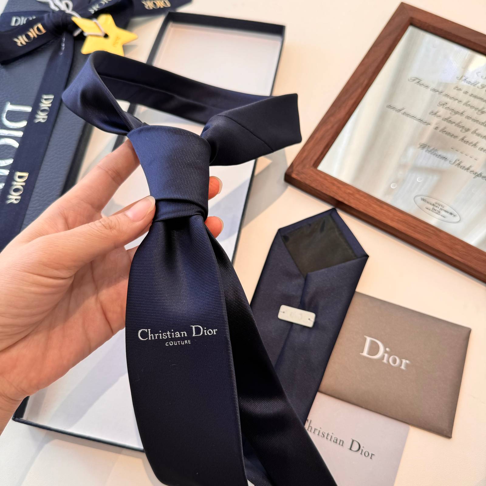 Christian Dior クリスチャン ディオール ネクタイ シルク調 刺繍 2色展開 - 画像 2