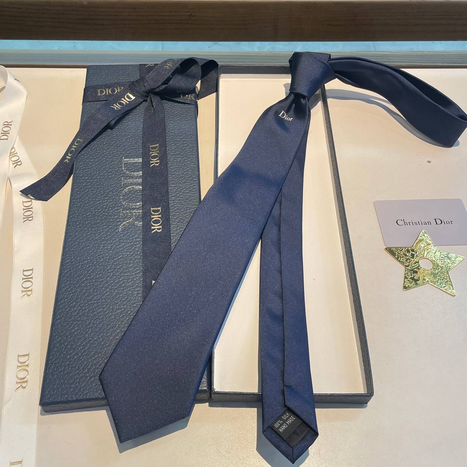 Christian Dior クリスチャン ディオール ネクタイ シルク調 刺繍 2色展開 - 画像 10