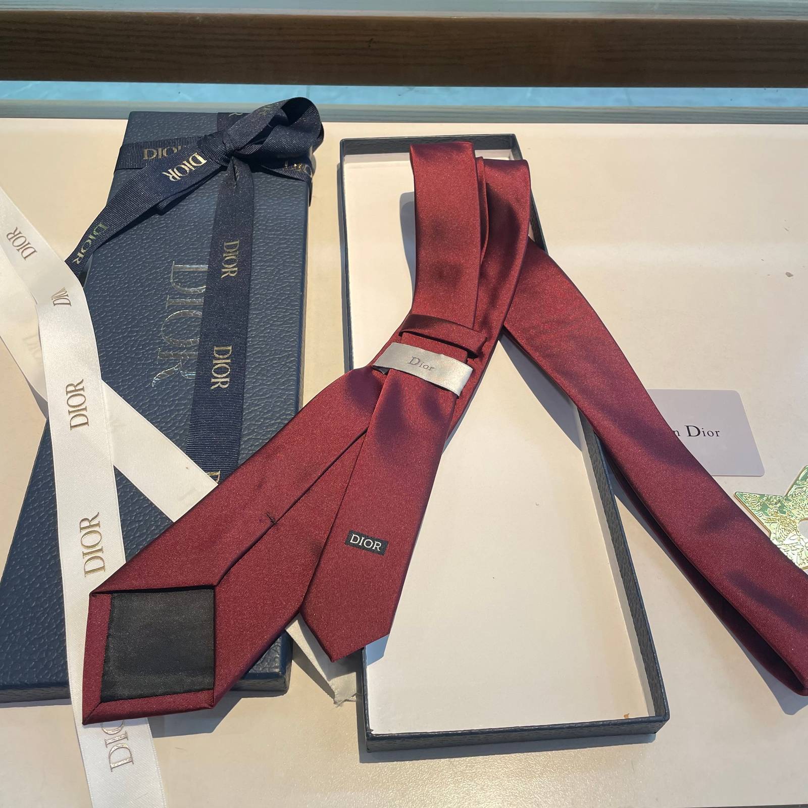 Christian Dior ネクタイ ワインレッド 刺繍ロゴ - 画像 4